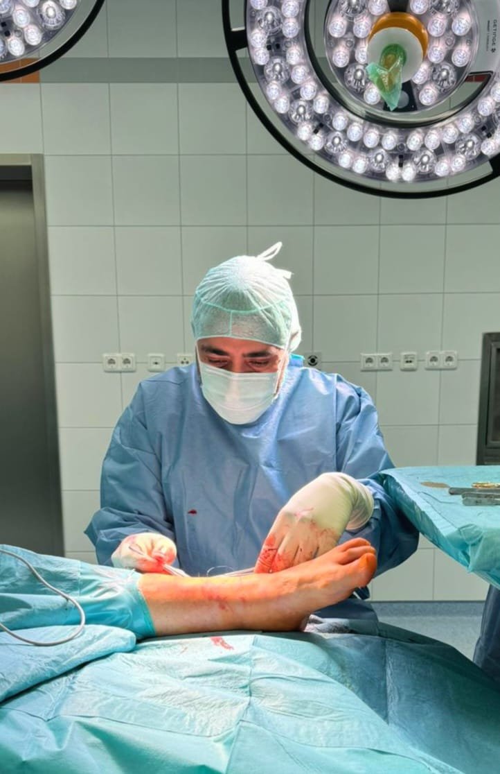 Dr. Saeed Khalifa bei der Arbeit